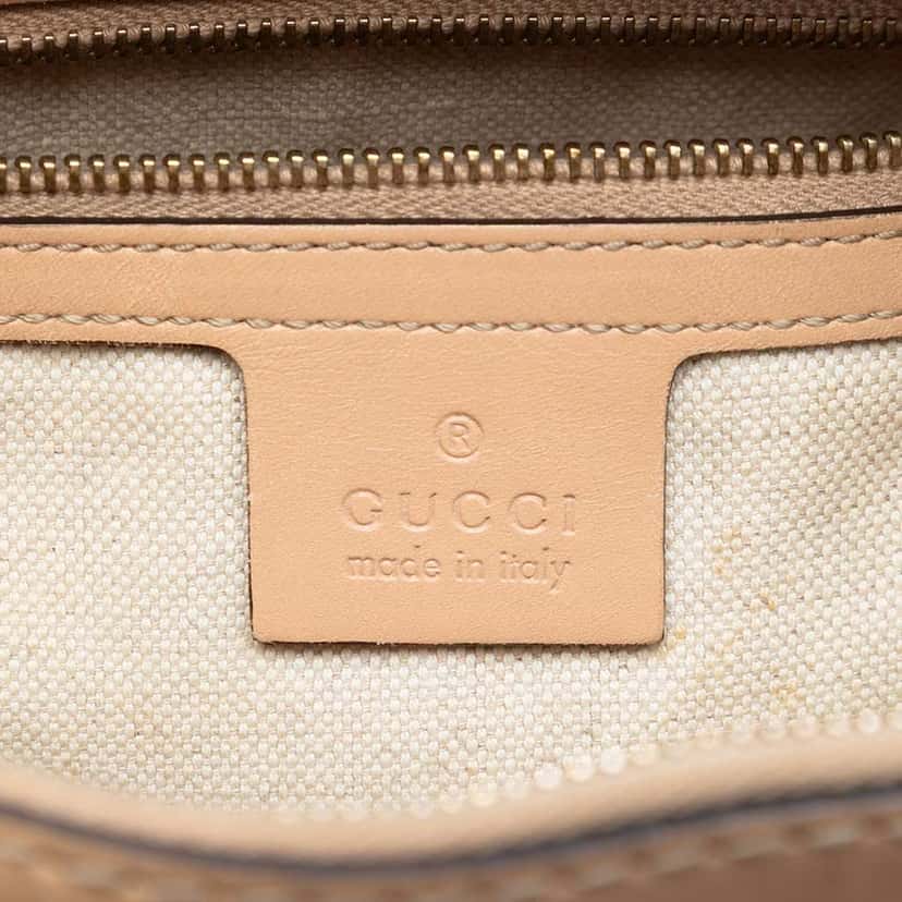 Gucci GG Canvas Lovely Crossbody Brown Canvas Very good condition - Box View