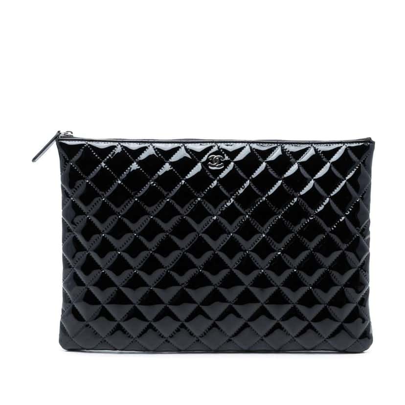 Chanel Large Quilted Patent O Case Clutch Black Leather Very good condition - Front View