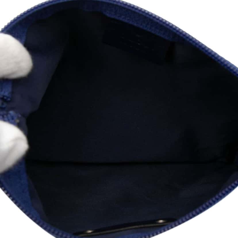 Gucci GG Nylon Pouch Blue Very good condition - Model View