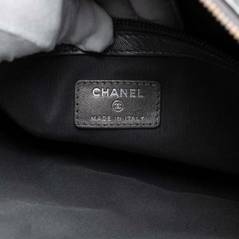 Chanel Large Quilted Metallic Lambskin O Case Clutch Silver Leather Very good condition - Box View