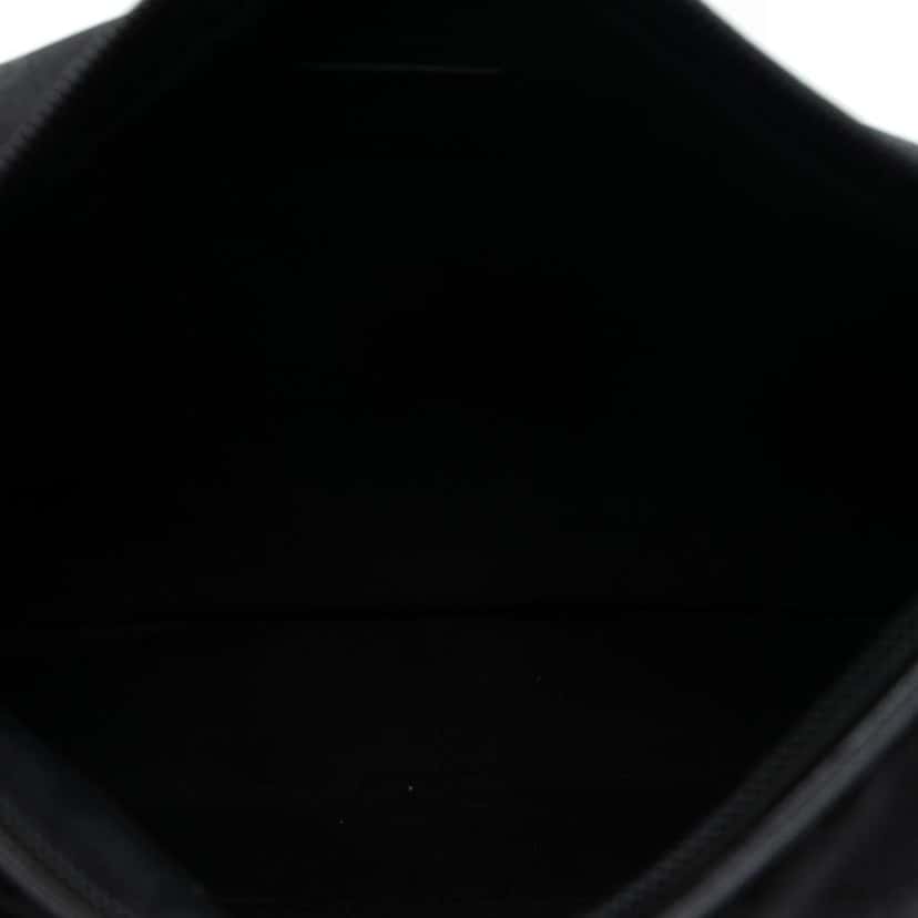 Gucci GG Nylon Shoulder Bag Black Very good condition - Model View