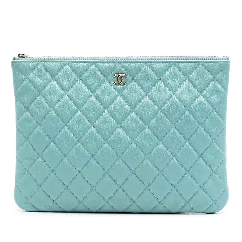 Chanel Medium Quilted Caviar O Case Clutch Blue Leather Very good condition - Front View