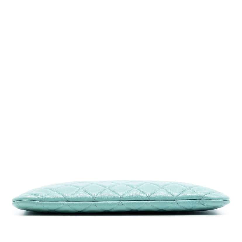 Chanel Medium Quilted Caviar O Case Clutch Blue Leather Very good condition - Inside View