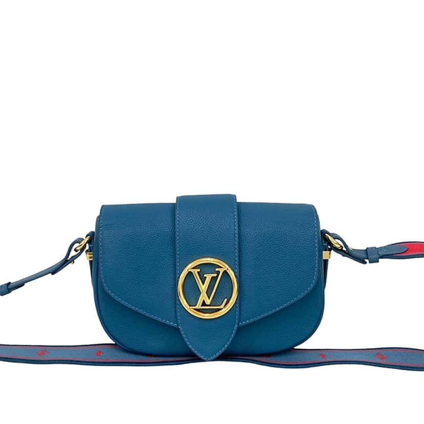 Louis Vuitton Grained Calfskin LV Pont 9 Soft MM Blue Leather Very good condition - Front View