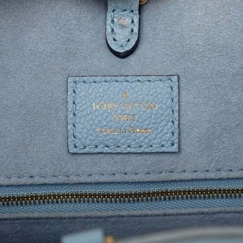 Louis Vuitton Monogram Empreinte Giant By The Pool Onthego MM Blue Leather Very good condition - Box View