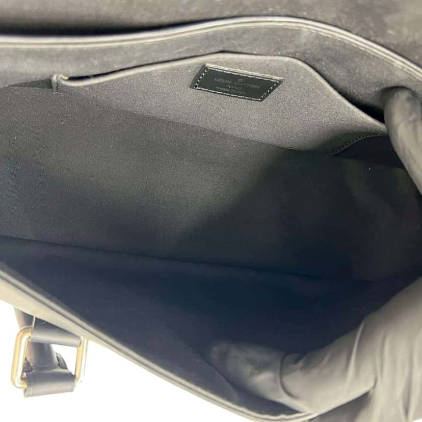 Louis Vuitton Epi Segur PM Black Leather Very good condition - Box View