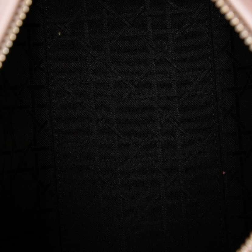 Dior Medium Lambskin Cannage Lady Dior Pink Leather Very good condition - Model View