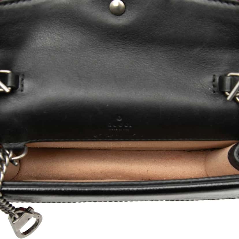 Gucci Mini GG Velvet Dionysus Crossbody Red Velvet Very good condition - Model View