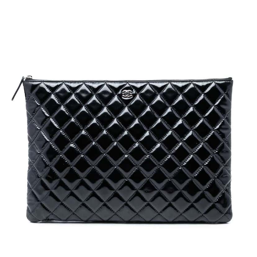 Chanel Large Quilted Patent O Case Clutch Black Leather Very good condition - Front View