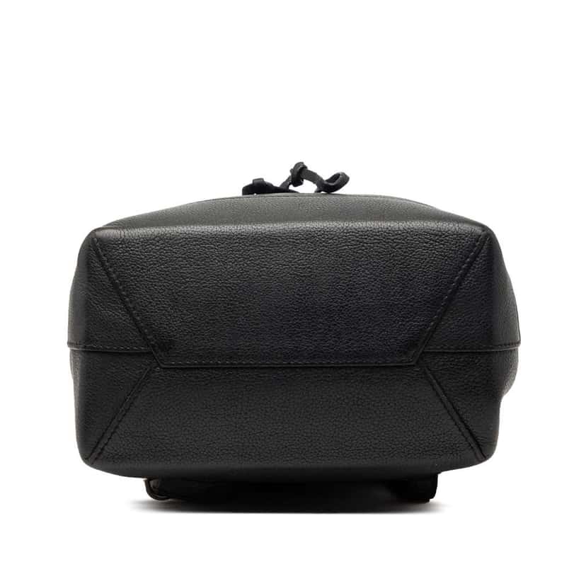 Louis Vuitton Taurillon Lockme Backpack Black Leather Very good condition - Inside View