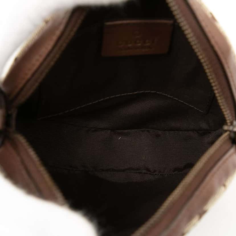 Gucci GG Canvas Round Crossbody Beige Canvas Very good condition - Model View