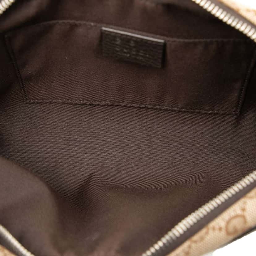 Gucci GG Canvas Belt Bag Beige Very good condition - Model View