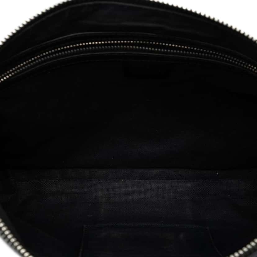 Gucci GG Supreme Web Crossbody Black Canvas Very good condition - Model View