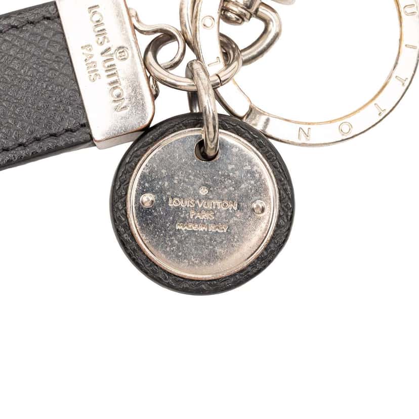 Louis Vuitton Taïga Neo LV Club Bag Charm and Key Holder Black Leather Very good condition - Inside View