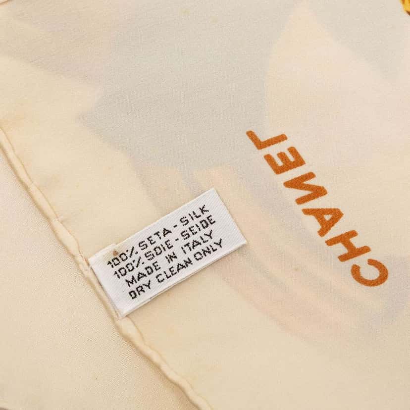 Chanel Camellia Silk Scarf White Silk Very good condition - Inside View