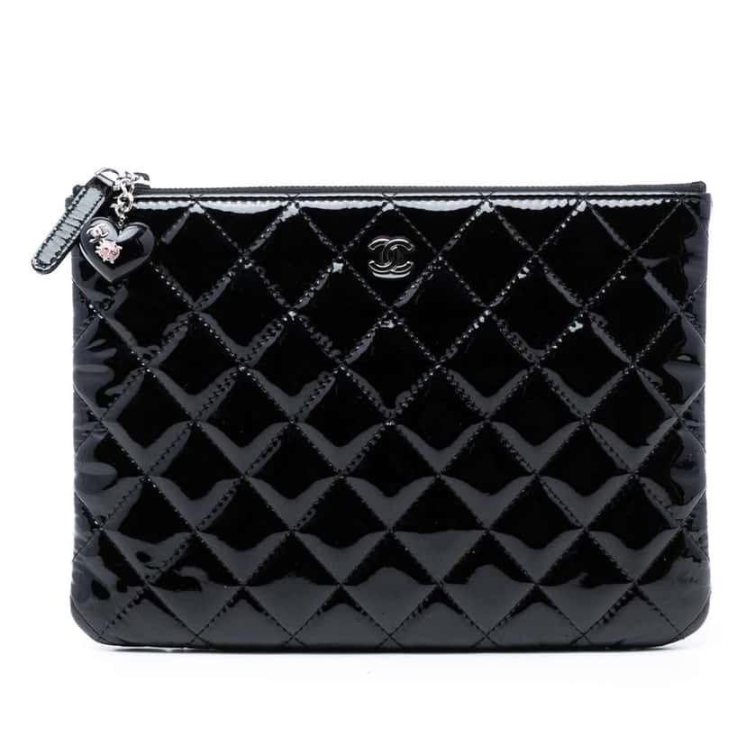 Chanel Small Quilted Patent O Case Clutch Black Leather Very good condition - Front View
