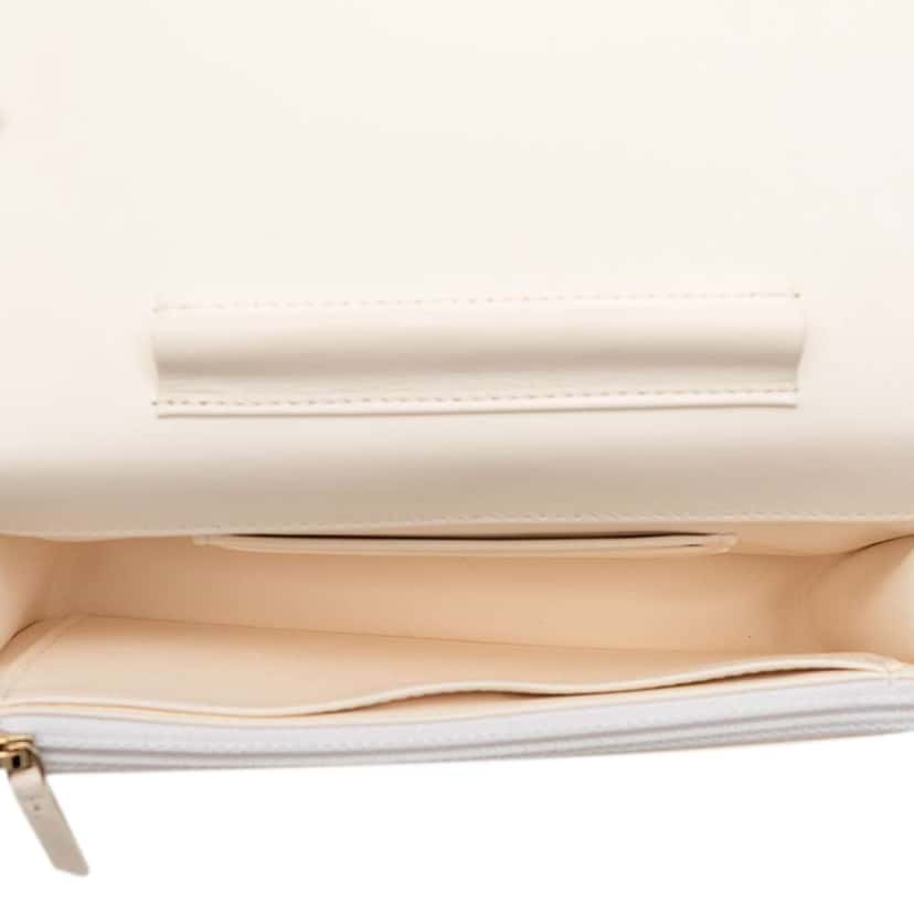 Chanel Quilted Lambskin Book Wallet On Chain Black Leather Very good condition - Model View