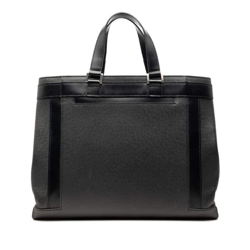 Louis Vuitton Taiga Kasbek PM Black Leather Very good condition - Front View