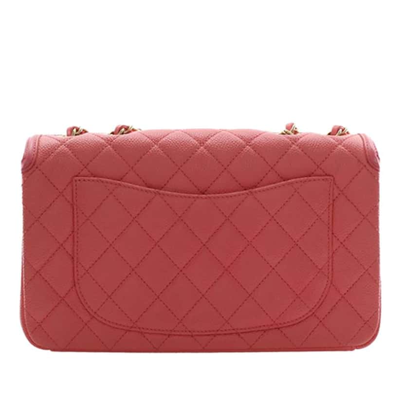 Chanel Medium Caviar CC Filigree Flap Pink Leather Very good condition - Model View