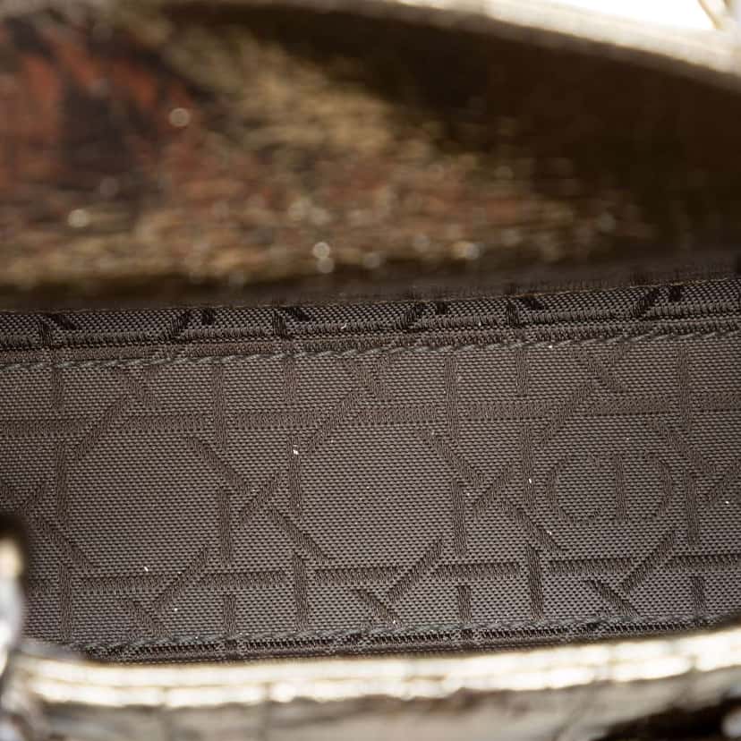 Dior Micro Metallic Crinkled Calfskin Cannage Lady Dior Gold Leather Very good condition - Model View