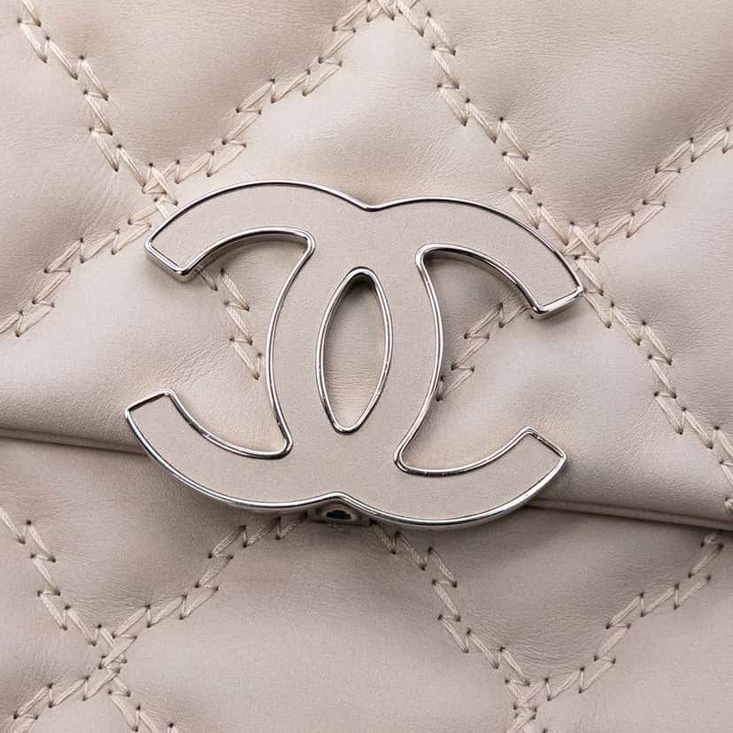 Chanel Mini Lambskin Double Stitch Hamptons Flap Beige Leather Very good condition - Box View