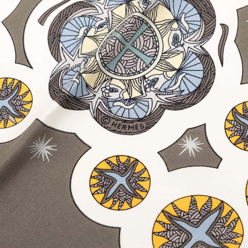 Hermès Le Roy Soleil Silk Scarf 90 Brown Silk Very good condition - Inside View