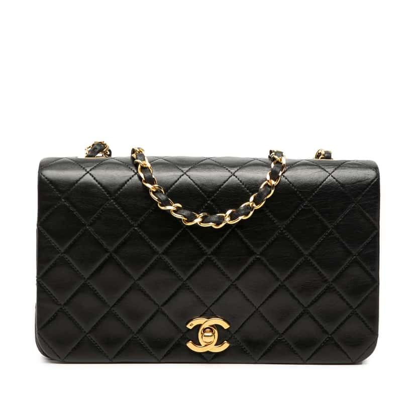Chanel CC Quilted Lambskin Full Flap Black Leather Very good condition - Front View