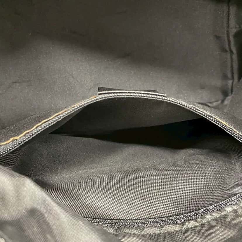 Gucci GG Nylon Bamboo Shoulder Bag Black Very good condition - Model View