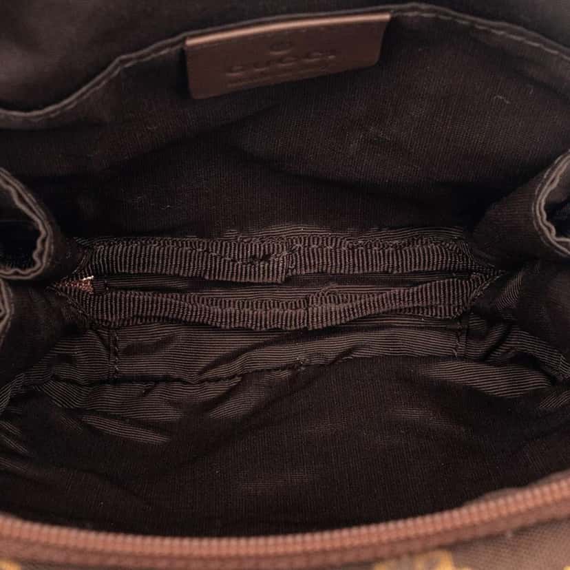 Gucci Mini GG Canvas Double Zip Crossbody Brown Canvas Very good condition - Model View