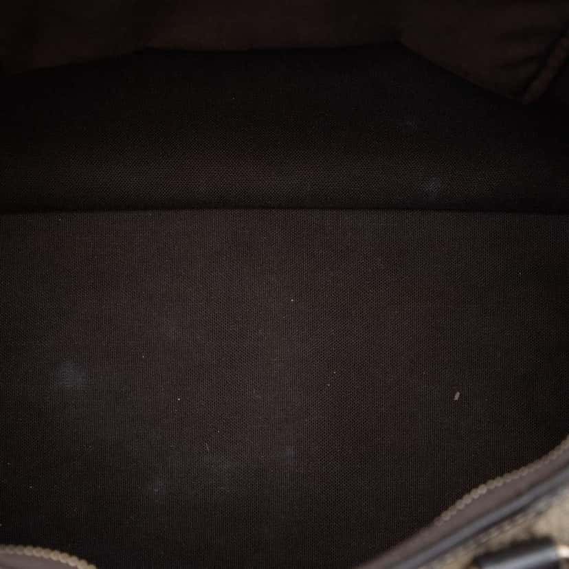 Gucci GG Supreme Satchel Beige Canvas Very good condition - Model View