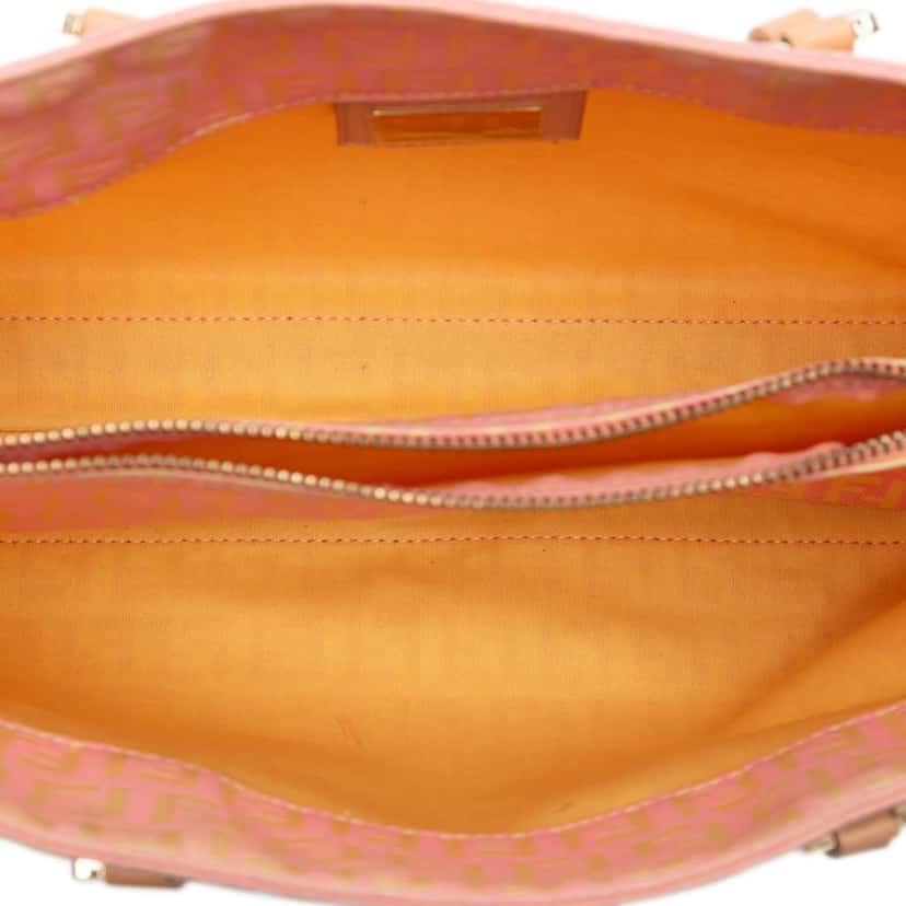 Fendi Zucchino Canvas Tote Pink Canvas Very good condition - Model View