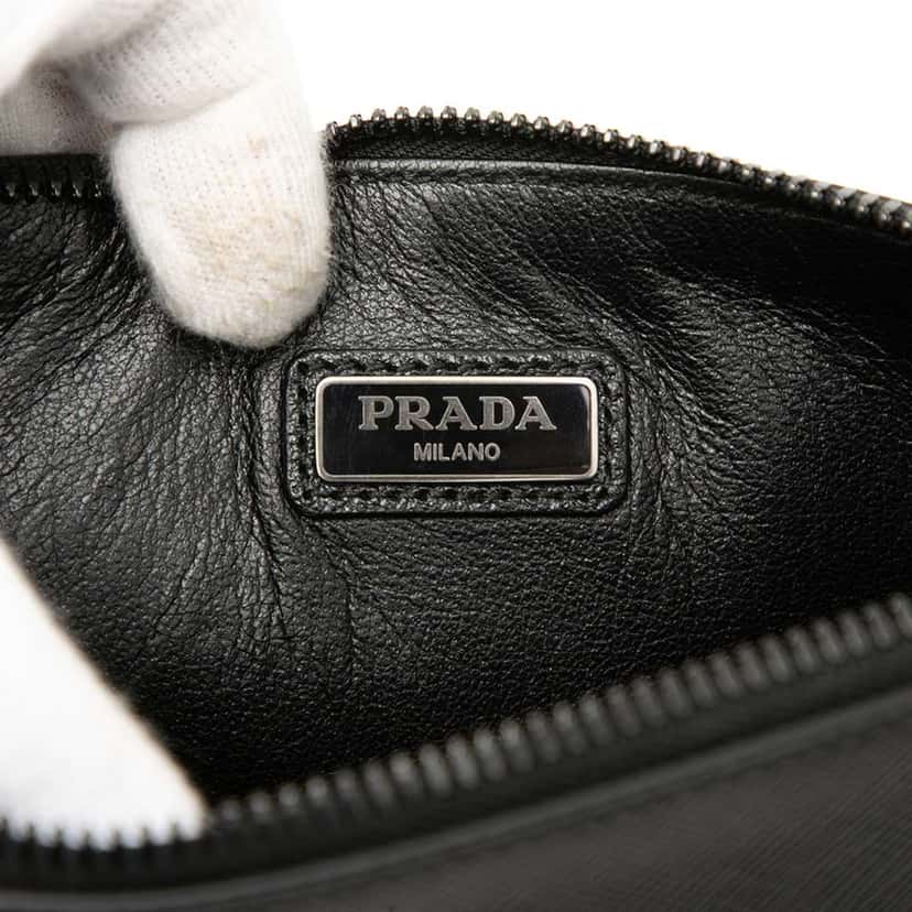 Prada Saffiano Clutch Black Leather Very good condition - Box View
