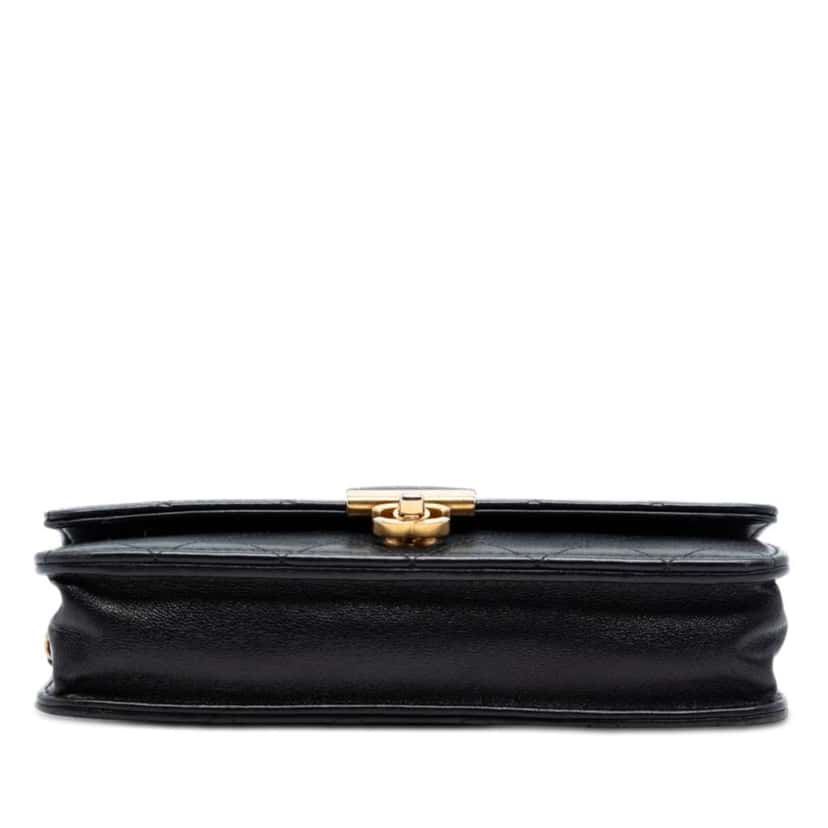 Chanel Calfskin Golden Class 2.0 Wallet on Chain Black Leather Very good condition - Inside View