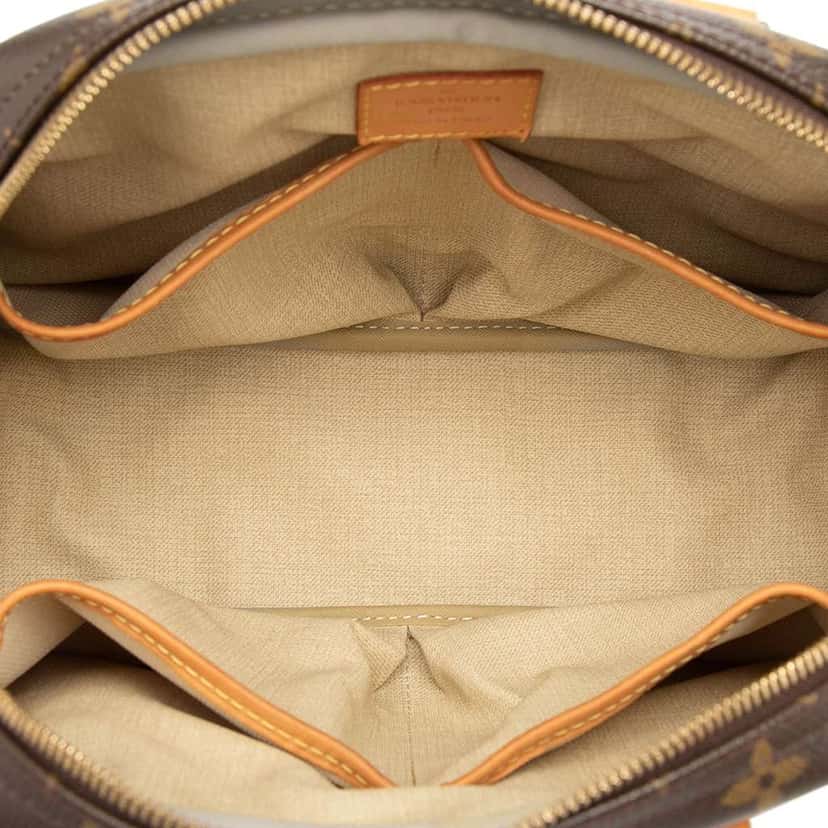 Louis Vuitton Monogram Trouville Brown Very good condition - Model View