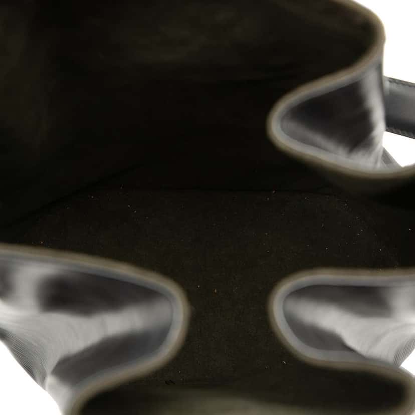 Louis Vuitton Epi Sac D Epaule PM Black Leather Very good condition - Model View