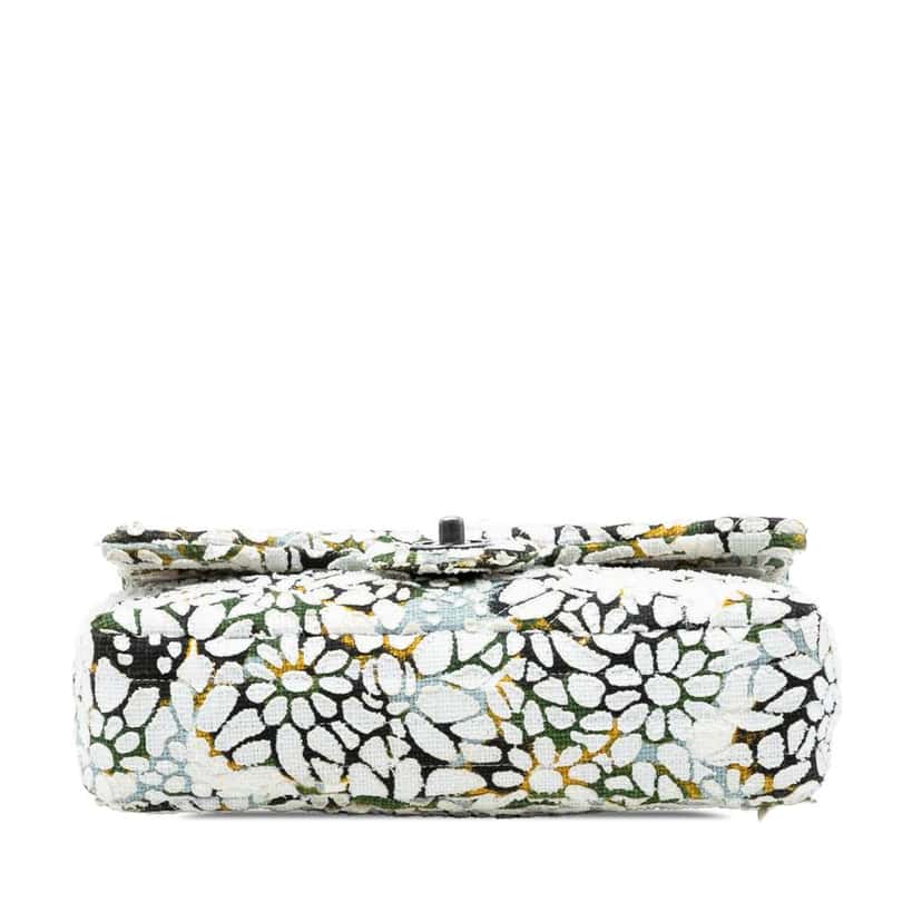 Chanel Medium Classic Chevron Tweed Floral Double Flap White Tweed Very good condition - Inside View