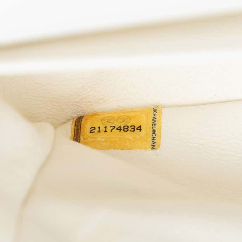 Chanel Medium Classic Chevron Tweed Floral Double Flap White Tweed Very good condition - Box View