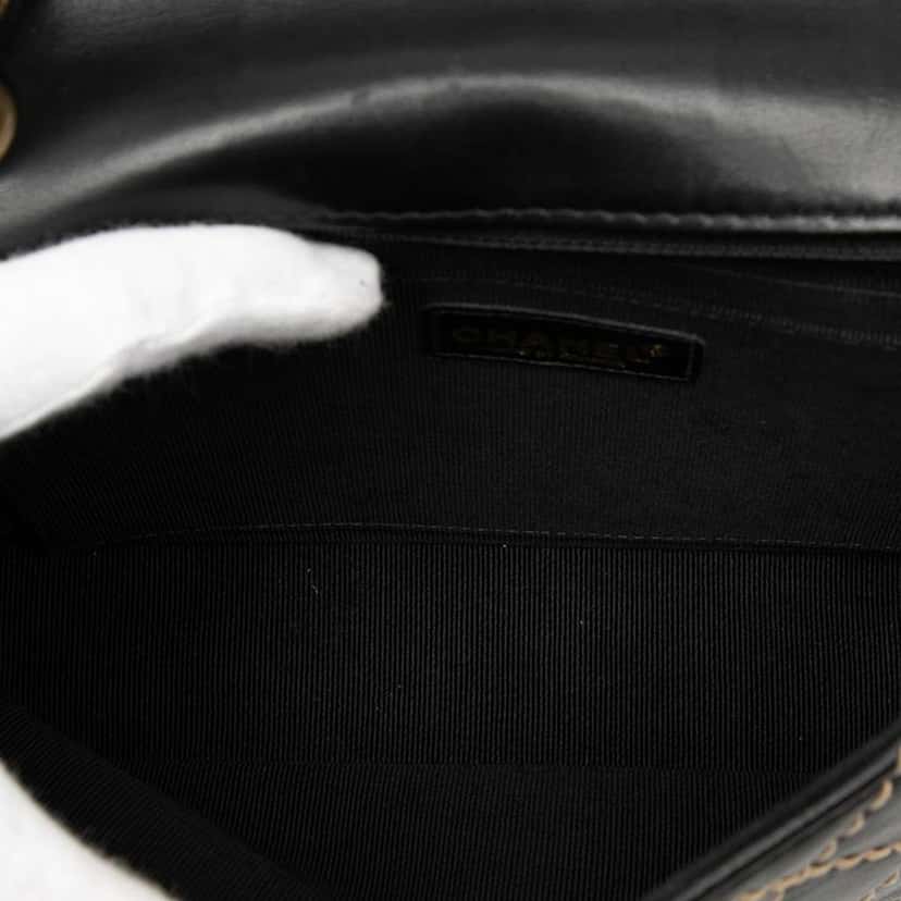 Chanel CC Calfskin Wild Stitch Flap Black Leather Very good condition - Model View