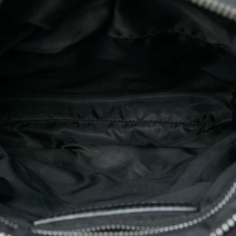 Burberry Smoke Check Nylon Crossbody Grey Very good condition - Model View