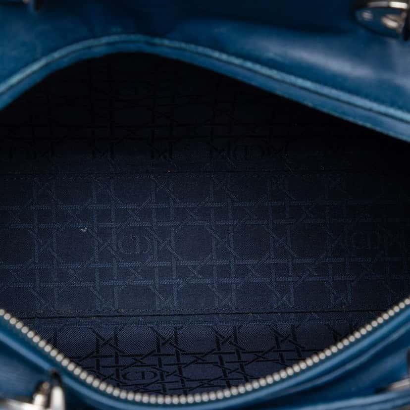 Dior Large Lambskin Cannage Lady Dior Blue Leather Very good condition - Model View