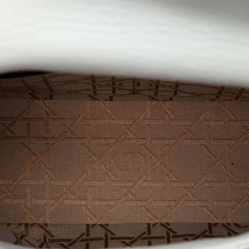 Dior Lambskin Cannage Lady Dior Double Chain Bag White Leather Very good condition - Model View