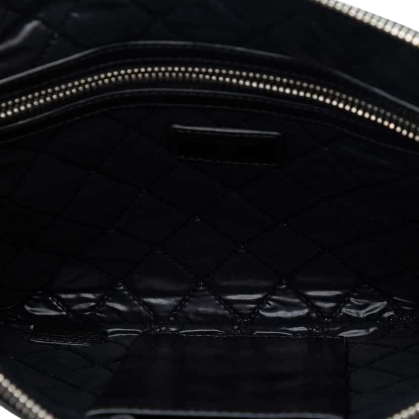 Chanel Distressed Calfskin Je Ne Suis Pas En Solde Clutch Black Leather Very good condition - Model View