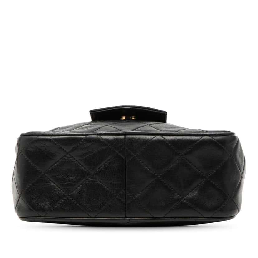 Chanel CC Quilted Lambskin Tassel Camera Bag Black Leather Very good condition - Inside View