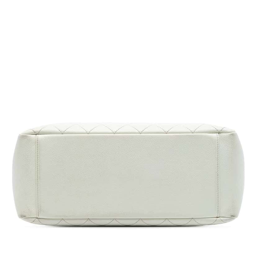 Chanel Caviar Grand Shopping Tote White Leather Very good condition - Inside View
