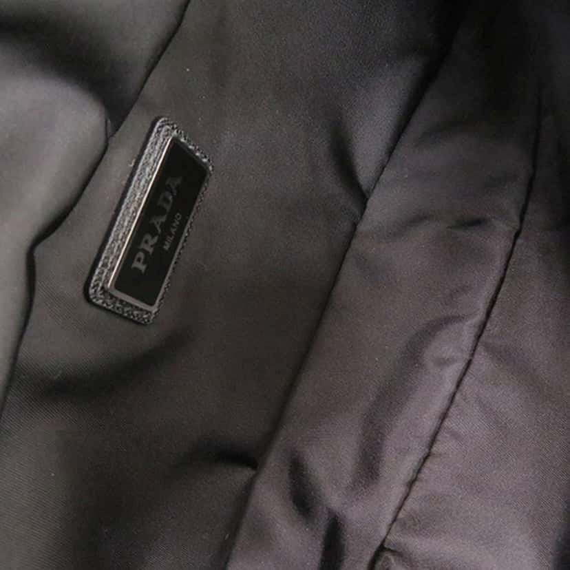 Prada Tessuto Belt Bag Black Very good condition - Model View