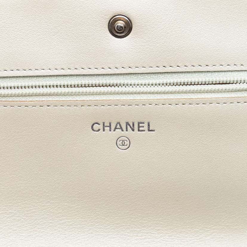 Chanel CC Caviar Sevruga Wallet On Chain White Leather Very good condition - Box View