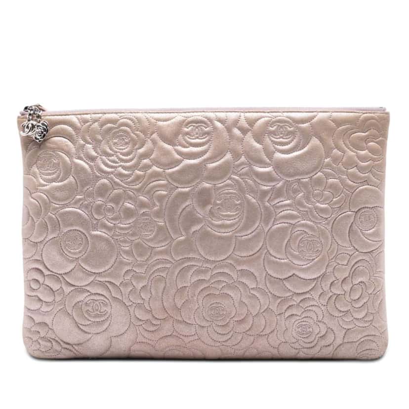 Chanel Large CC Embossed Metallic Lambskin Camellia O Case Clutch Pink Leather Very good condition - Front View