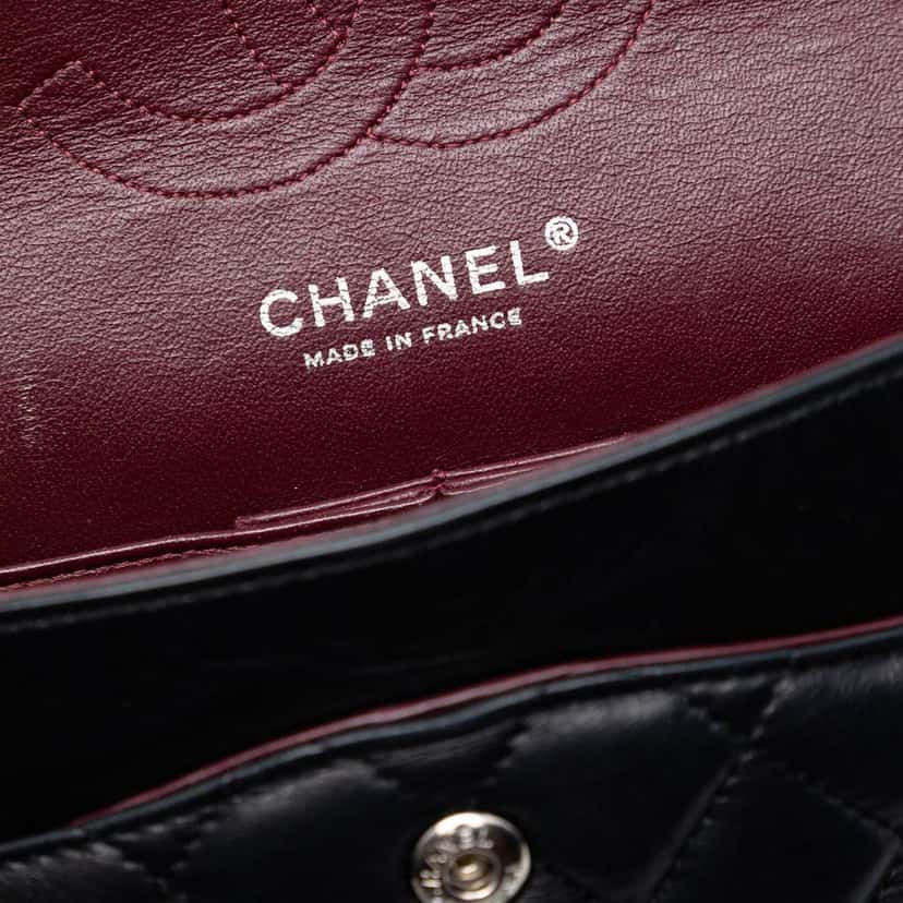 Chanel Medium Classic Lambskin Double Flap Black Leather Very good condition - Box View