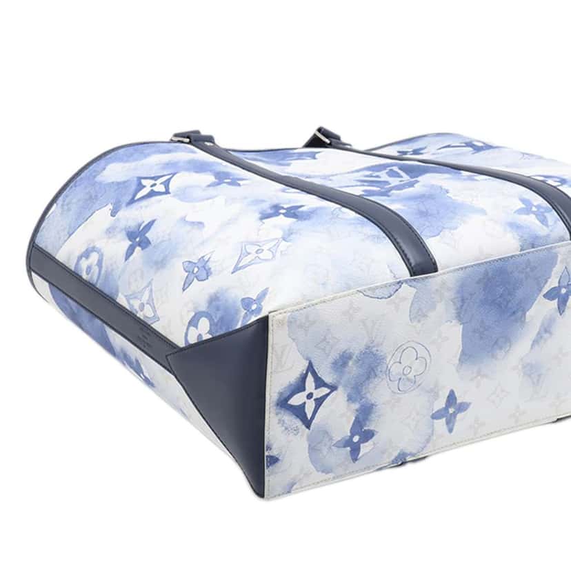 Louis Vuitton Monogram Watercolor Weekend Tote GM Blue Very good condition - Model View