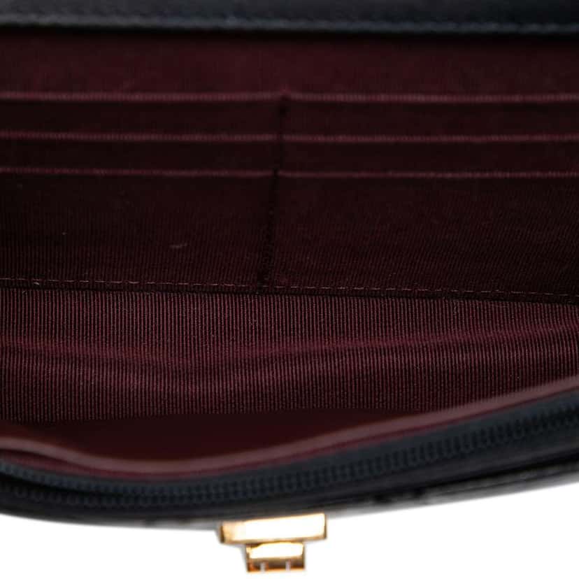 Chanel Quilted Aged Calfskin Reissue 2.55 Wallet on Chain Black Leather Very good condition - Model View